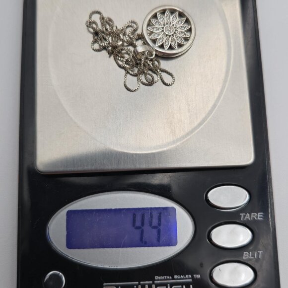 18 Inch Sterling Silver Flower Pavement Cubic Zirconia Necklace A2560 - Picture 7 of 7